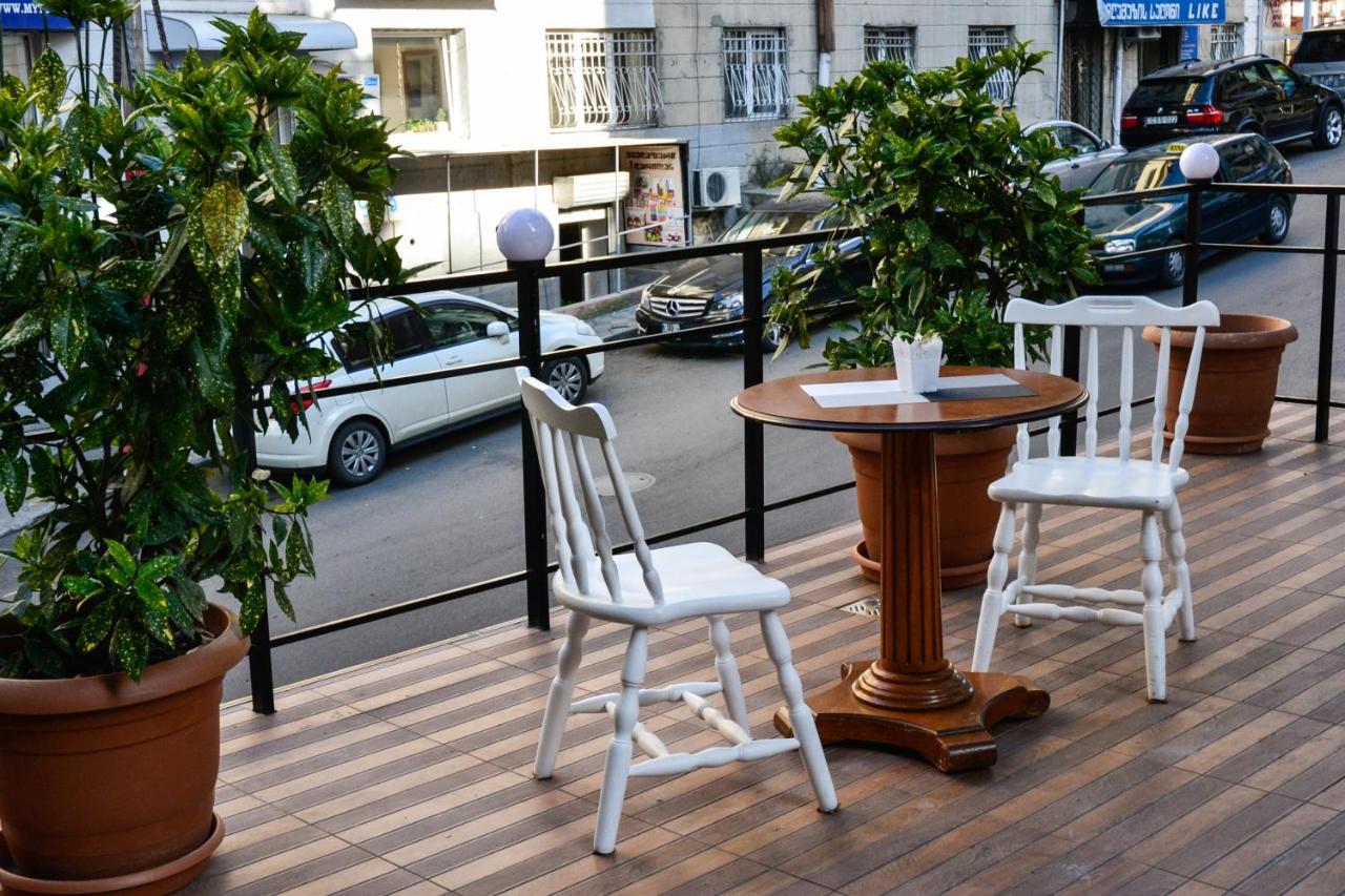 Piccolo Hotel Vake Tiflis Dış mekan fotoğraf
